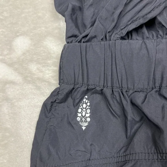 Free People FP Movement Noiseless Back On Trek Shortsie Romper Women's Small - Picture 4 of 7